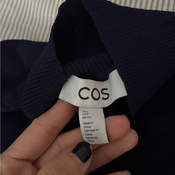 COS Crewneck Frill Sleeve Top sz S - Picture 8 of 8